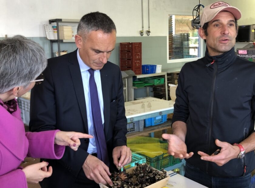 Arnaud-Danjean-fait-campagne-en-Morbihan